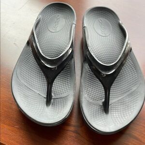 OOFOS Women's Black Comfort Sandals